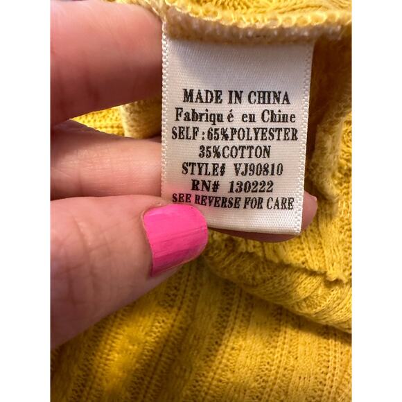 Very J  Mustard Yellow Crop Oversized Buttoned Cardigan size Small - Picture 5 of 10